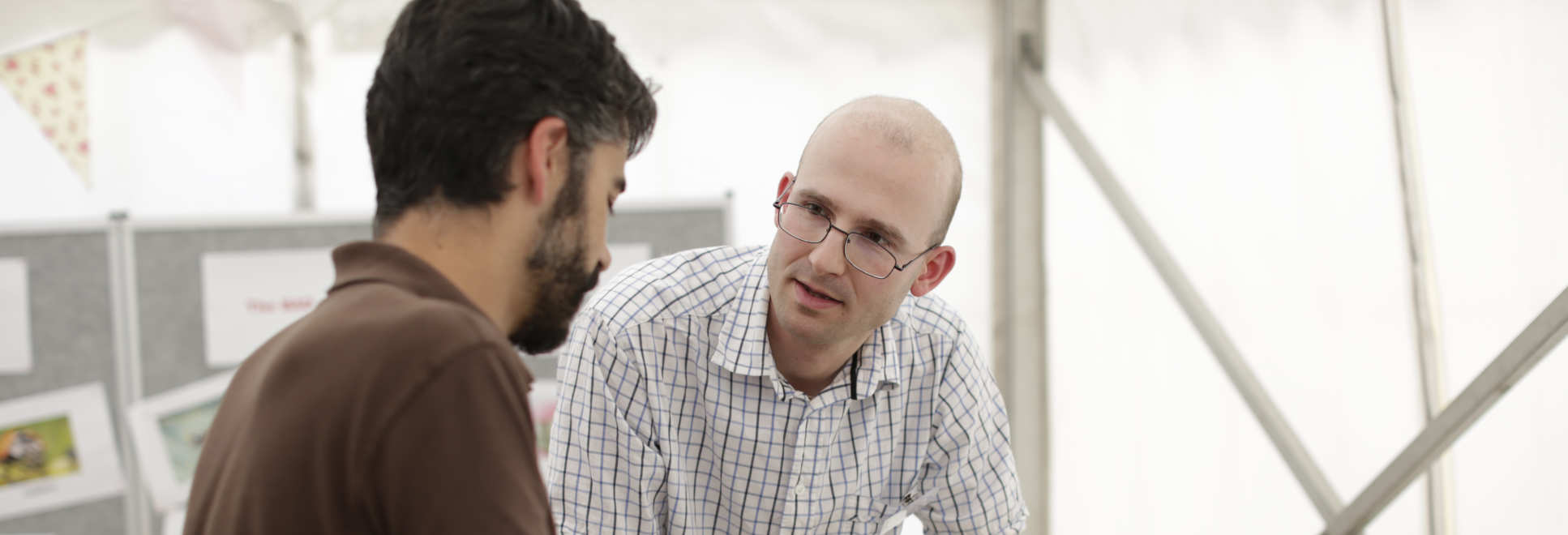 Dr James Rosindell discusses the project with an Imperial researcher